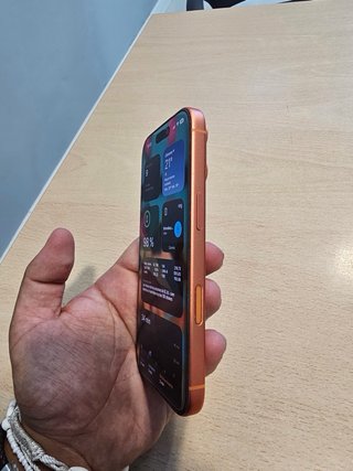 Iphone 17 pro con 1 año