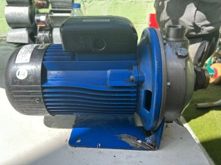 Bomba de agua para pozo Marca loWARA