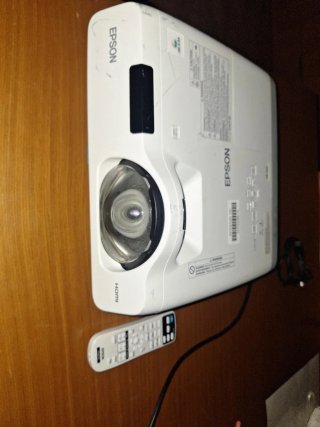 Proyector Epson EB-520