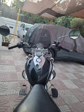 Suzuki Intruder 250LC Negra