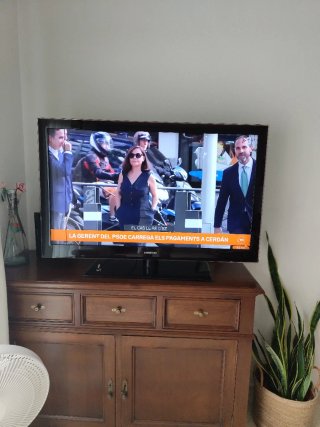 TV Samsung 45 Negra
