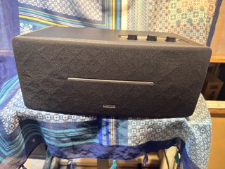 Altavoz Edifier con Mando