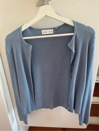 Cárdigan azul de punto fino