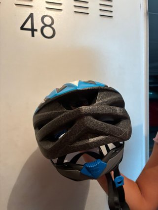 Casco de bici azul Bell. En perfecto estado