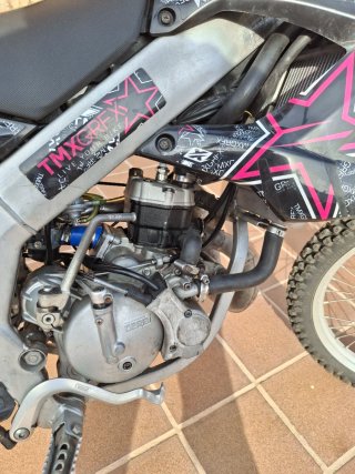 Derbi Senda Enduro Negra y Rosa