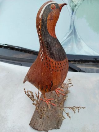Figura de ave decorativa
