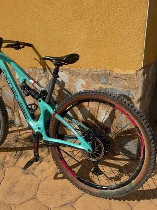 Bicicleta Enduro Intense