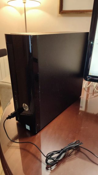 PC Sobremesa HP i3 + Monitor. Windows 11 + Office