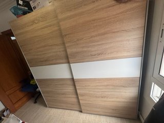 Armario puertas correderas madera