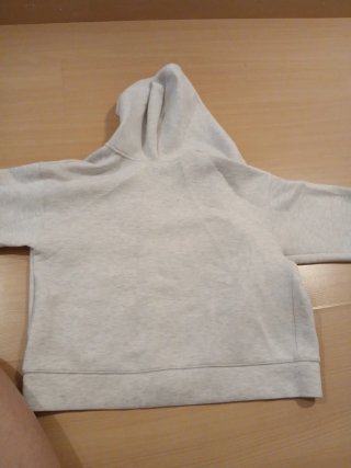 Sudadera gris amplia 146-152 cm