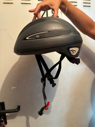 Casco de bici negro de Decathlon. Perfecto estado