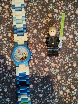 Reloj LEGO Star Wars + Figura Luke Skywalker