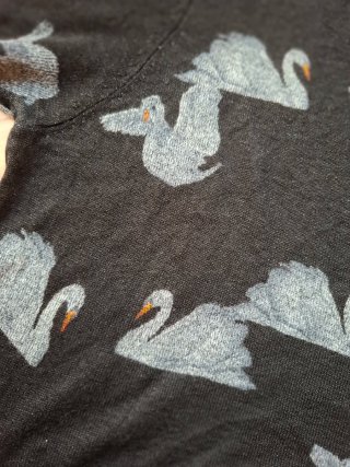 Jersey Bimba y Lola cisnes negro