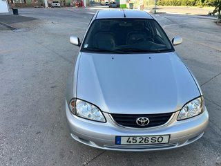 Toyota Avensis 2001