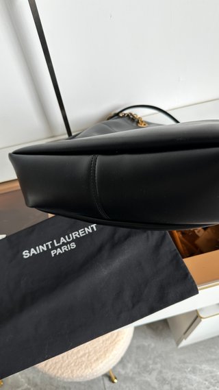 Saint Laurent Negro yDorado YSL