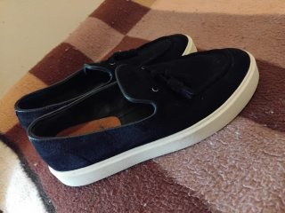 Zapatillas de ante negro con cordones