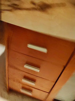 Mueble de baño y espejo madera y mármol