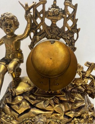 RELOJ DE MESA DE BRONCE VINTAGE ELEGANTE CON BASE