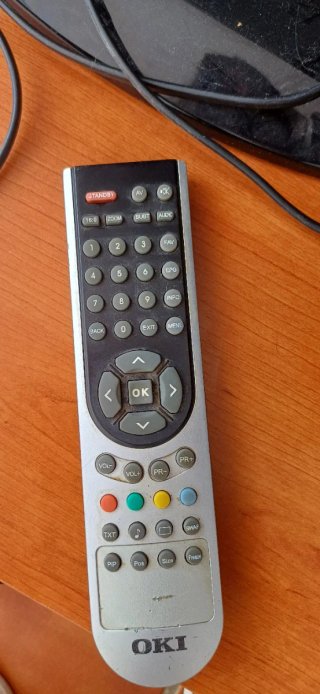 Pack 2 Televisores OKI Negros