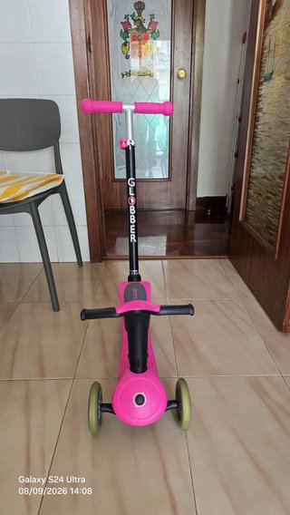 Monopattino per bambini Globber rosa a 3 ruote