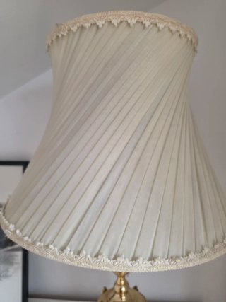 Lámpara mesa Vintage Dorada con Pantalla
