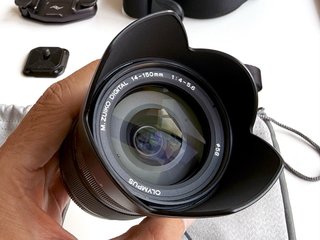 Olympus OM-D E-M1 Mark III + Objetivo 14-150mm