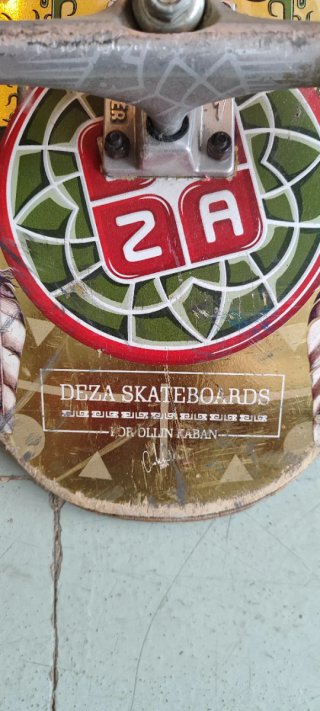 Skate DEZA SKATEBOARDS