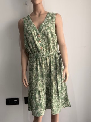Vestido de verano verde estampado