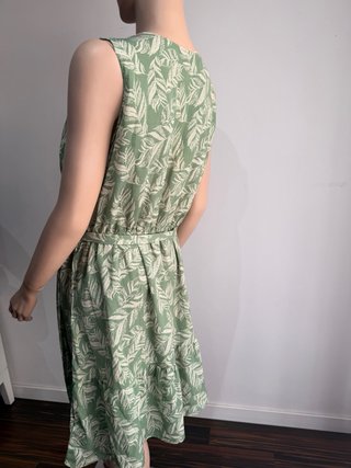 Vestido de verano verde estampado