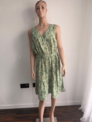 Vestido de verano verde estampado