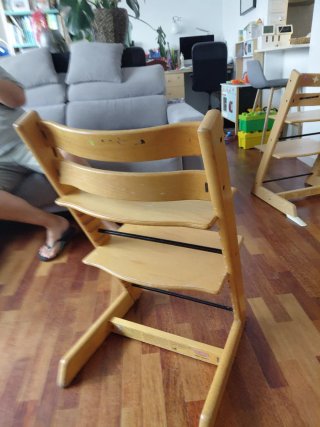 Trona Stokke de madera
