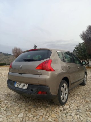 Peugeot 3008 2012
