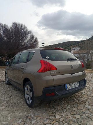 Peugeot 3008 2012