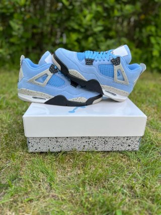Jordan 4 UNC new