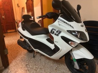 !!!!!! URGE  VENTA.!!!!! Piaggio Xevo 125 Blanca