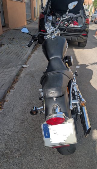 Harley Davidson Negra Cruiser