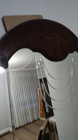 Espejo antiguo madera cerezo y cristal, vitrina