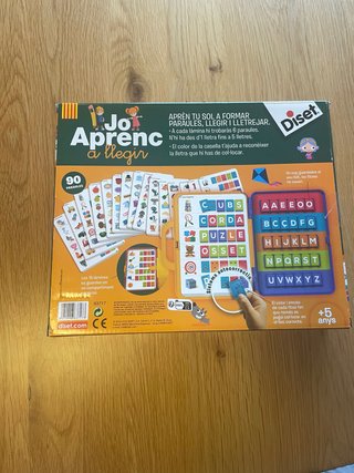 Aprendo a leer en catalán, es una tabla