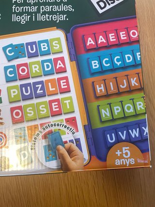 Aprendo a leer en catalán, es una tabla