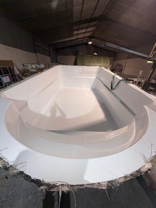 Piscina de poliéster 6x3 Romana