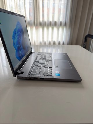 Portátil Acer TravelMate 16" Core 5 16GB RAM 512GB