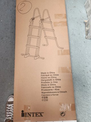 Escalera Intex para Piscinas 91 hasta 107 cm