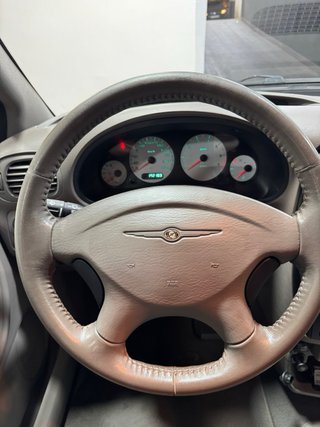 CHRYSLER VOYAGER 2003