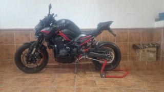 Kawasaki Z900 Naked 124 CV Negra/Roja
