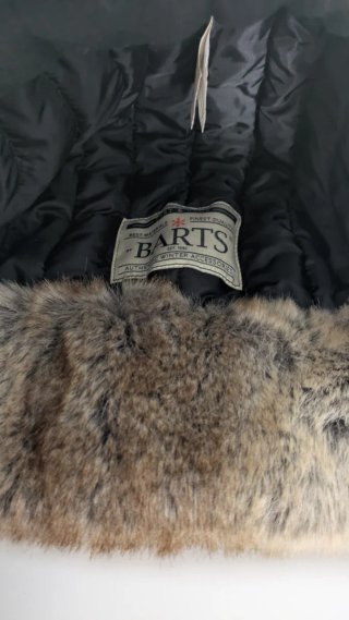 Gorro Chapka Barts Negra y Marrón Talla Única
