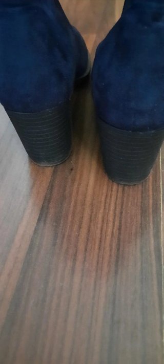 Stivaletti scamosciati blu con zip