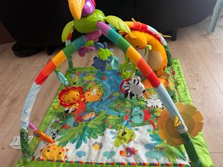 Gimnasio Bebé Fisher Price con Música