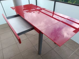Mesa extensible cristal rojo extensible