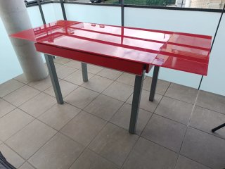 Mesa extensible cristal rojo extensible