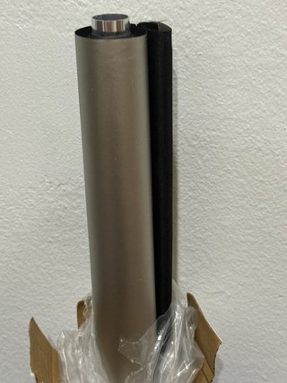 Estor enrollable opaco gris y negro
